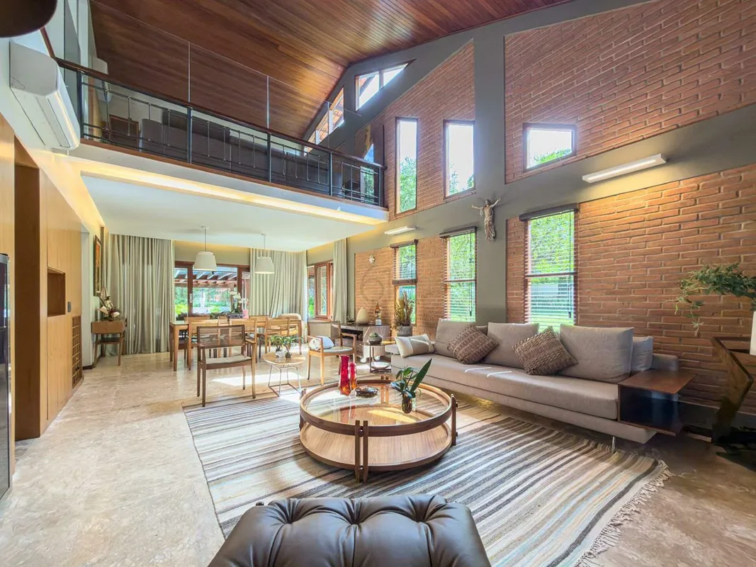 Casa Exclusiva no Condomínio Solar da SerraIntegração perfeita com a natureza, c...