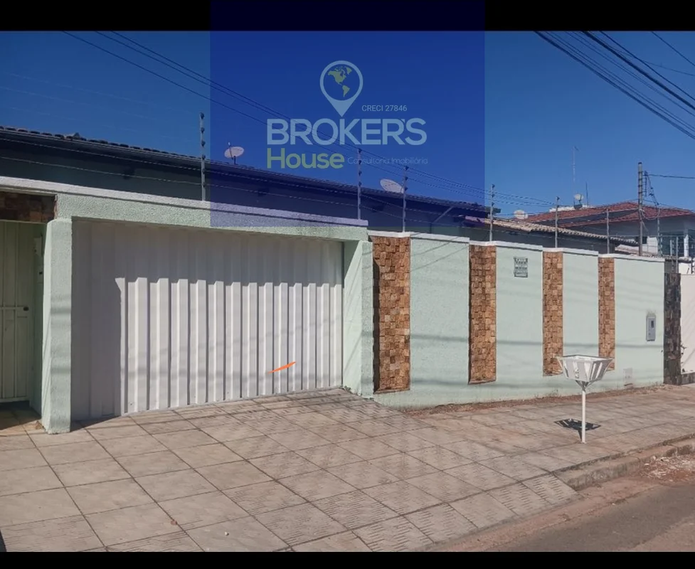 Excelente oportunidade em Anápolis! Este amplo sobrado de 3 dormitórios, sendo 1...