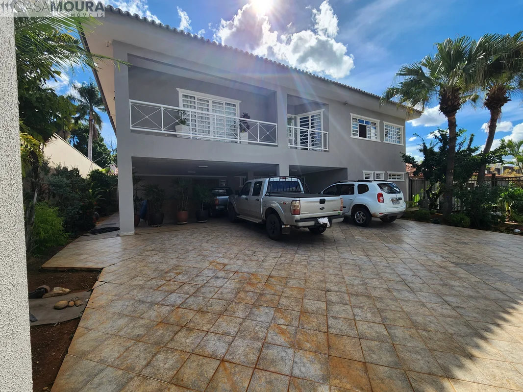 CASA COM 6 SUITES E MUITO MAIS!!!Apresentamos esta excelente residência com 1200...