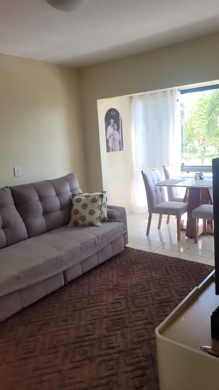 Madel Imobiliária vende ótimo apartamento com garagem subterrânea DESCRICÃO:2 qu...