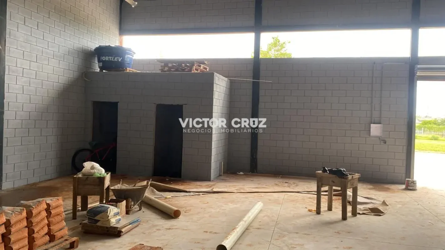 Victor Cruz Negócios Imobiliários LTDA aluga:Setor Industrial Ceilândia.Galpão 4...