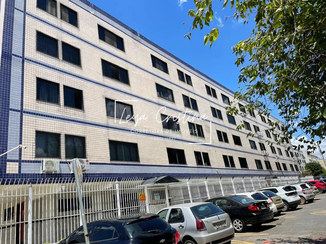 Descubra um espaço acolhedor e bem localizado na SHCES Quadra 509 Bloco H, em Cr...