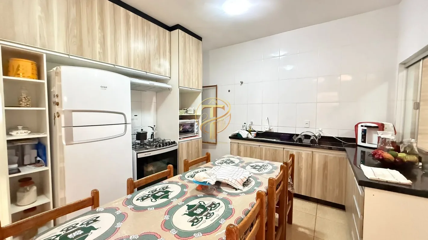 Casa na Laje, bem Localizada no Setor O , próximo ao Comercio Local, 3 Quartos 2...