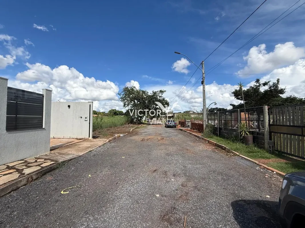 VICTOR VIANA anuncia em parceria com THAIS SÁLote de 400 m² na Ponte Alta - Cond...