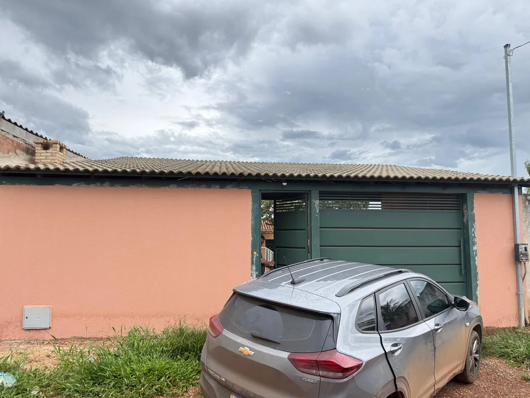  Oportunidade Única em Águas Lindas: R$ 249.000,00!Sua casa com piscina e lazer ...