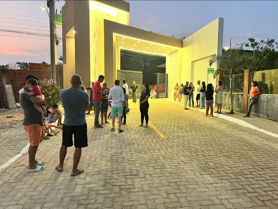 Vendo Excelente lote Ponte Alta lote plano Com Várias casas ja construída Condom...