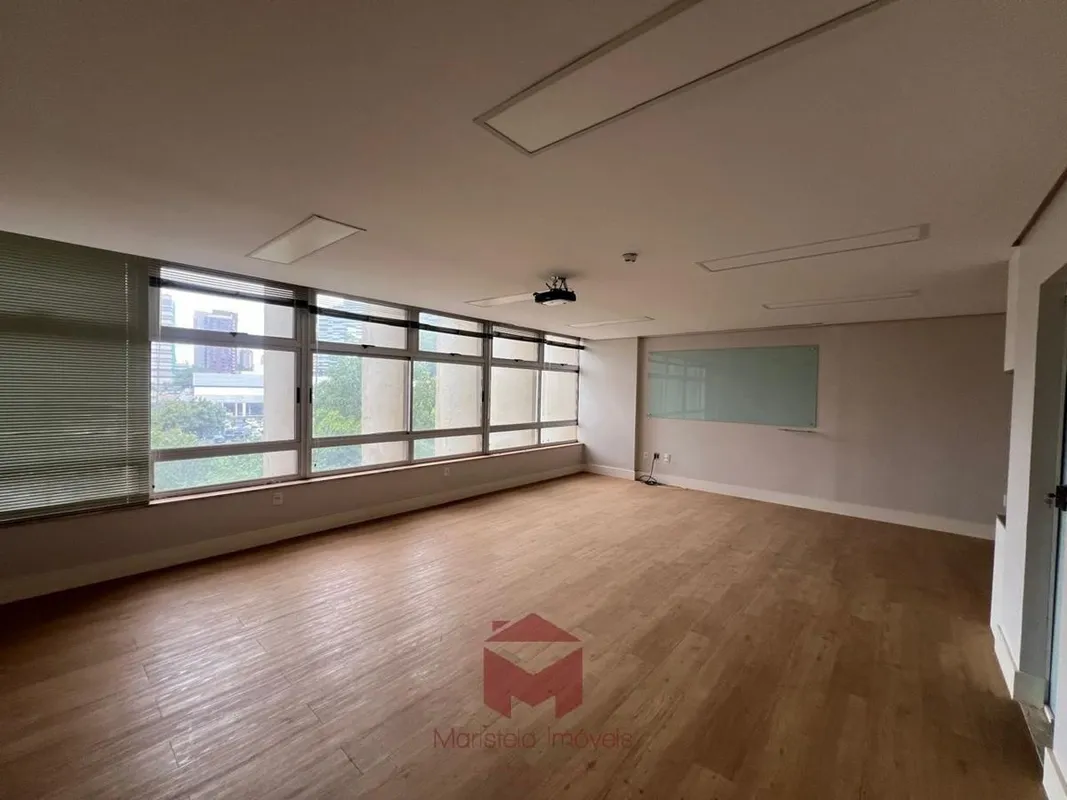 OPORTUNIDADE: SALA 206 - 62m² (REFORMADAAlugo excelente sala comercial pronta pa...