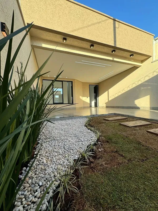 Casa com 3 quartos no Jardim Presidente, GoiâniaLote com 235,86 m²Casa com 151,8...