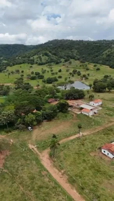 Fazenda Vale da Serra - Israelândia, Goiás.A Fazenda Vale da Serra fica no munic...
