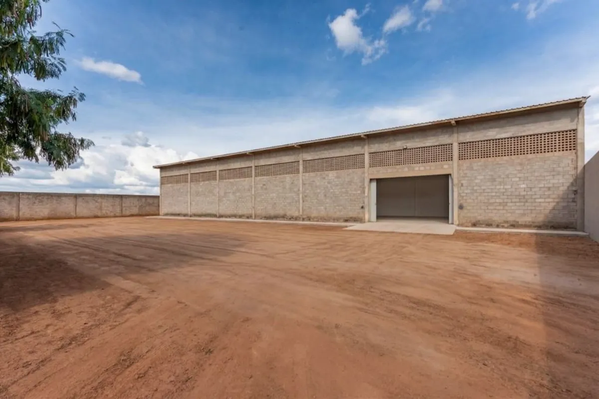 :: Galpão com Pátio Amplo | Santo Antônio do Descoberto GOGalpão + Pátio Amplo |...