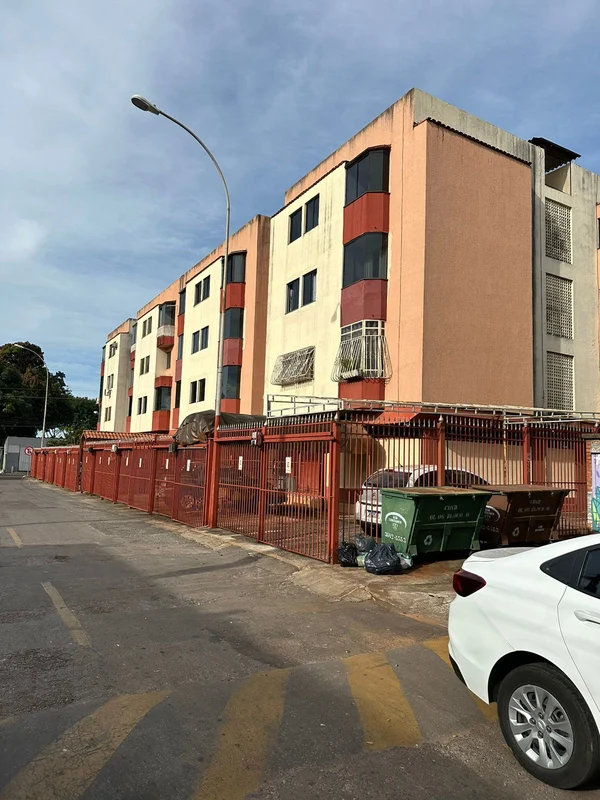 Apartamento de 3 quartos, sala grande, com 1 vaga de garagem 29/03/26