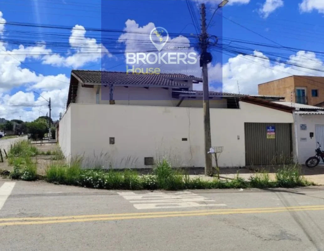 Linda casa no Jundiaí Industrial com garagem ampla sala dois ambientes, 3 quarto...