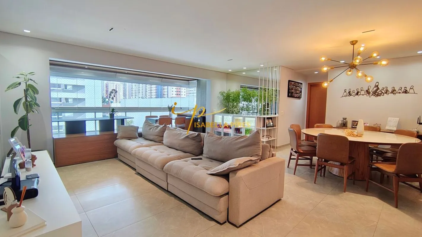 MARAVILHOSO 04 quartos com 156 m² de área útil, TOTALMENTEREFORMADO, alto padrão...