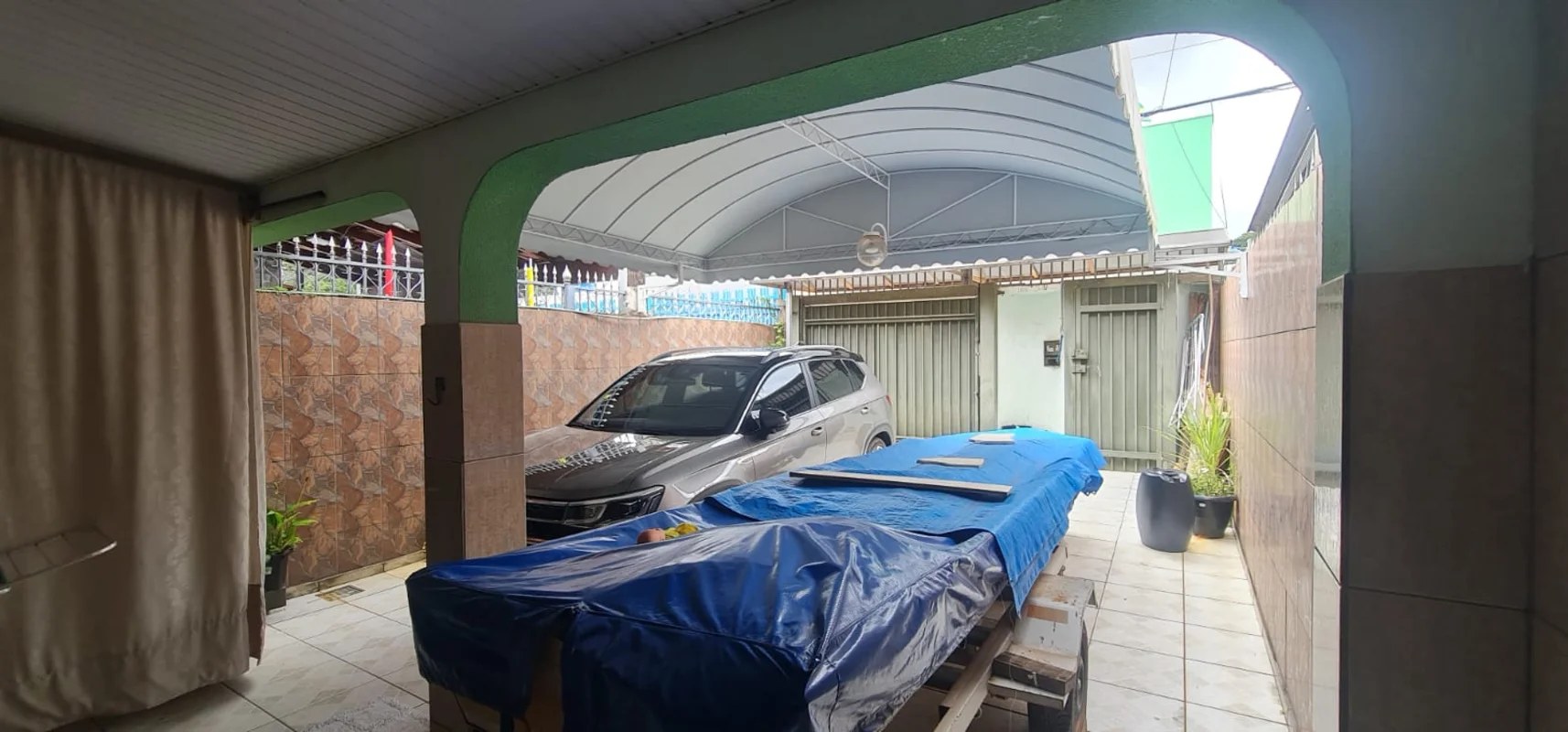 Vendo casa Quadra 07 imóvel reformada com 03 quartos, suíte, DCE, garagem, portã...