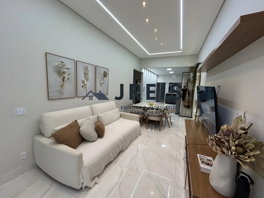 JREIS ESCRITÓRIO IMOBILIÁRIO* 3 quartos sendo uma suíte completa com ar-condicio...