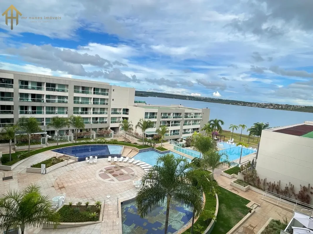 Seu novo lar na ASA SUL, Brasília, espera por você. Localizado no condomímio Bri...