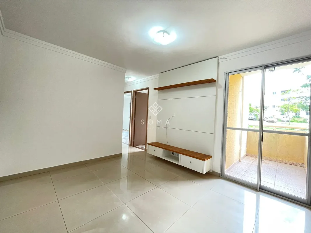 CARACTERÍSTICAS DO IMÓVEL:- 01 Sala ampla com painel de TV.- 01 Cozinha com armá...