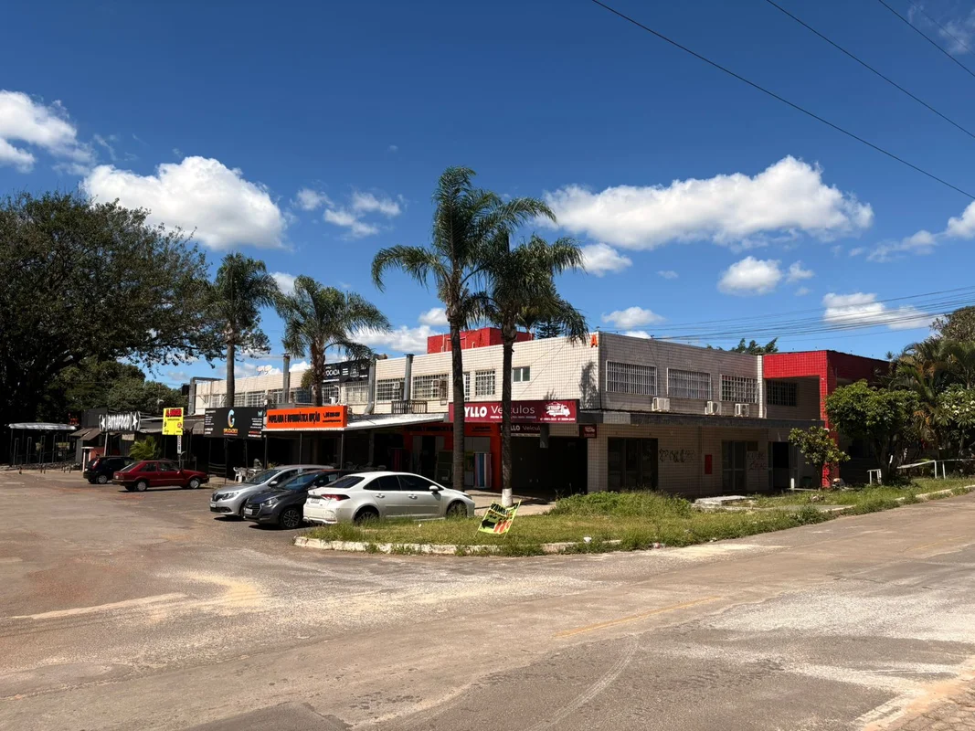 Sala de 24m² para venda no Setor de Indústrias Bernardo Saito, Núcleo Bandeirant...