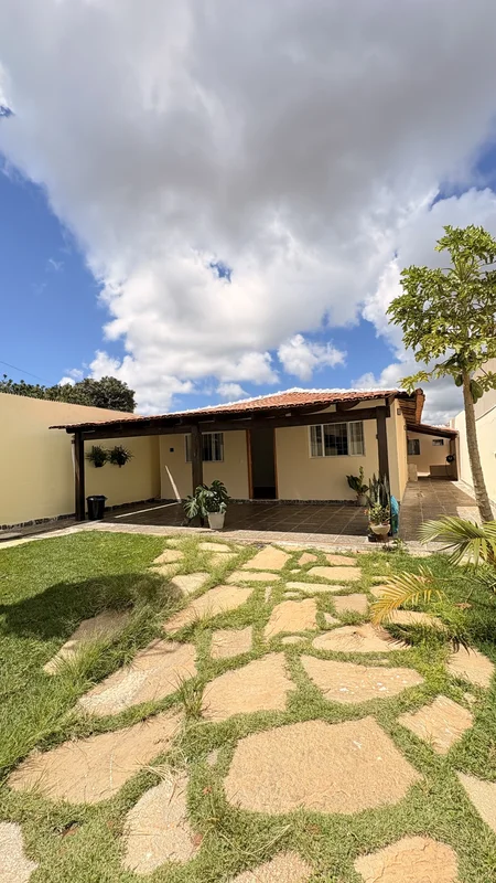 Madel Imobiliária casa na em Nova Colina, Sobradinho.DESCRIÇÃO:3 quartos sendo u...