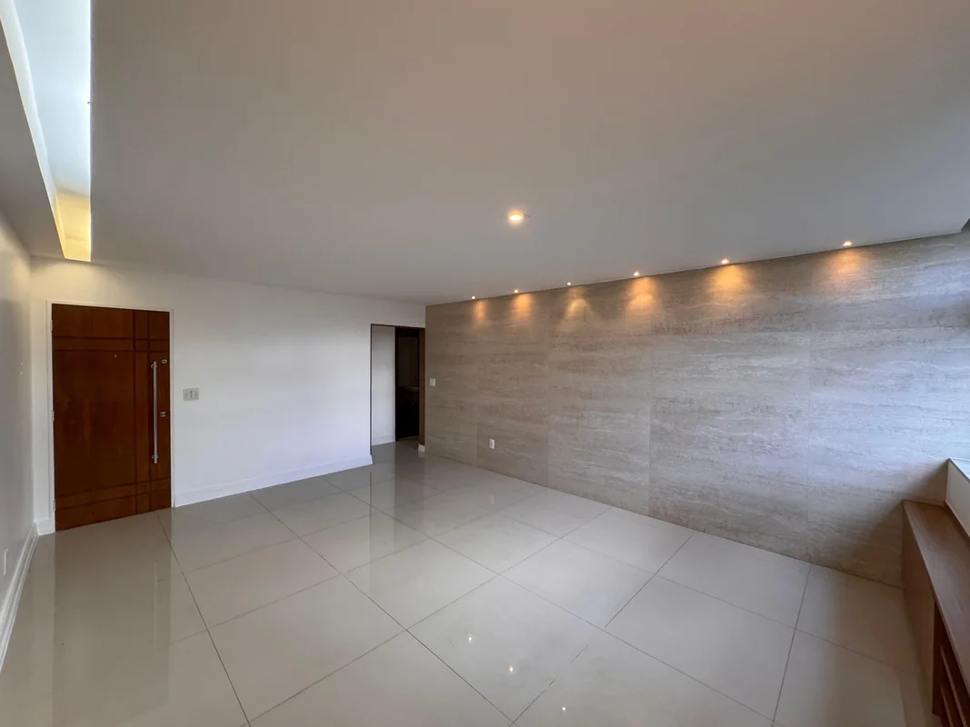 SQN 105 | 3 Quartos | ConfortoApartamento à venda na SQN 105 – Asa Norte, Brasíl...
