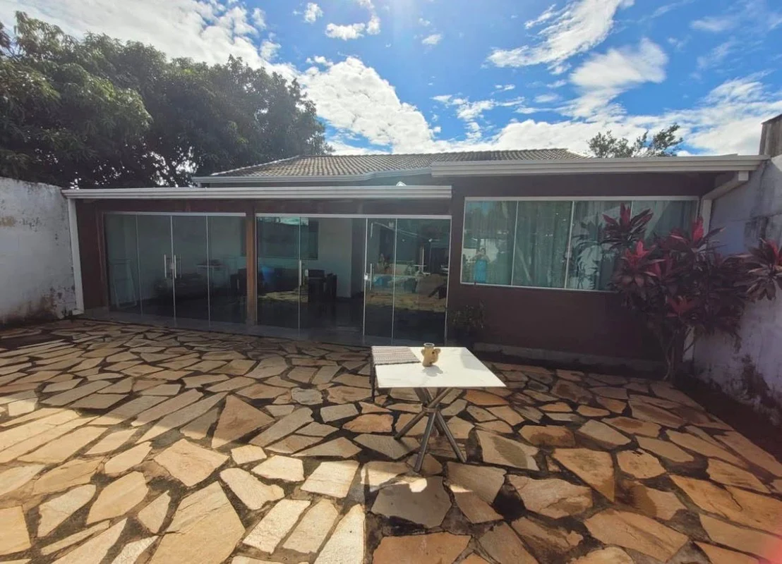 Condomínio muito bem localizado na Rua 12 e Via EstruturalPróximo a uma enorme v...