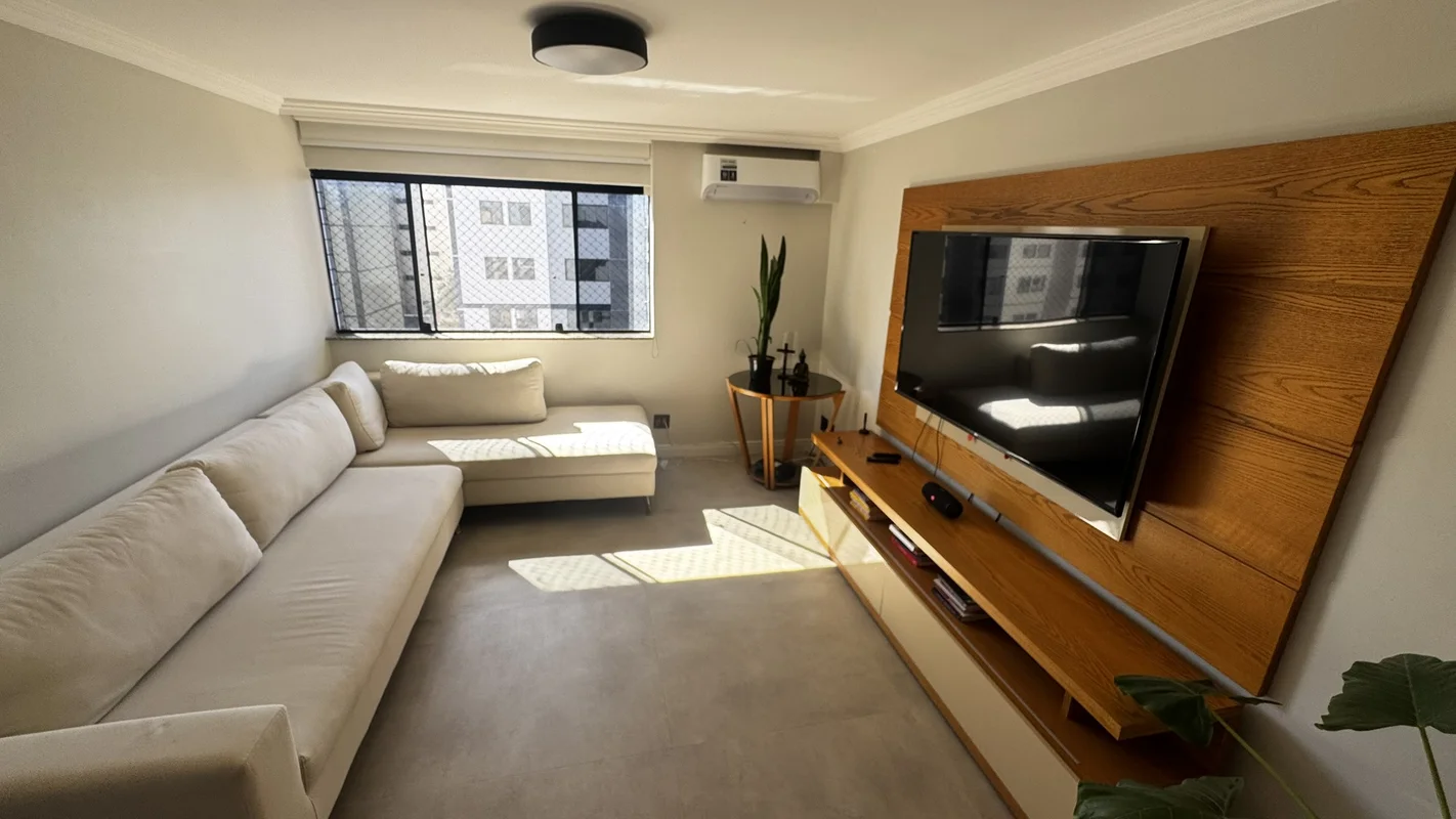 Excelente imóvel localizado no Cruzeiro Novo, em quadra tranquila e próximo de t...