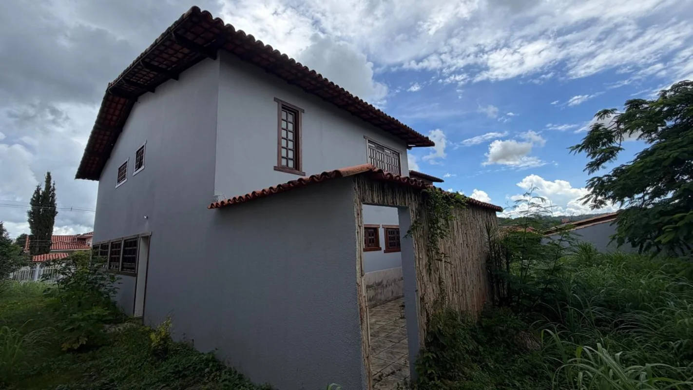 EXCELENTE CASA NA SHIN QL 01 - LAGO NORTE COM GRANDE POTENCIALLocalizada na SHIN...