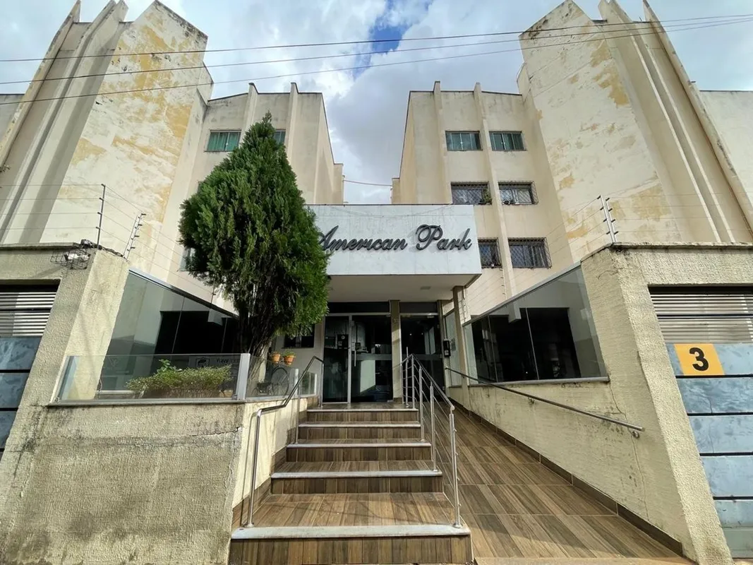 Imóvel contendo: 01 sala de estar 02 quartos Banheiro social Copa/cozinha Banhei...