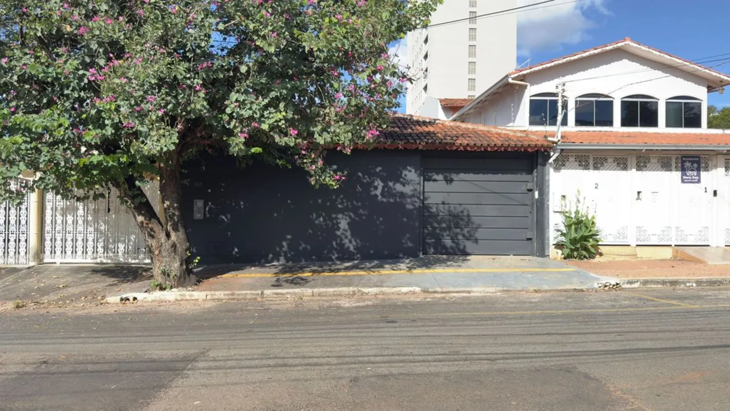 Excelente Oportunidade para Uso Comercial!Imóvel amplo e versátil, ideal para em...