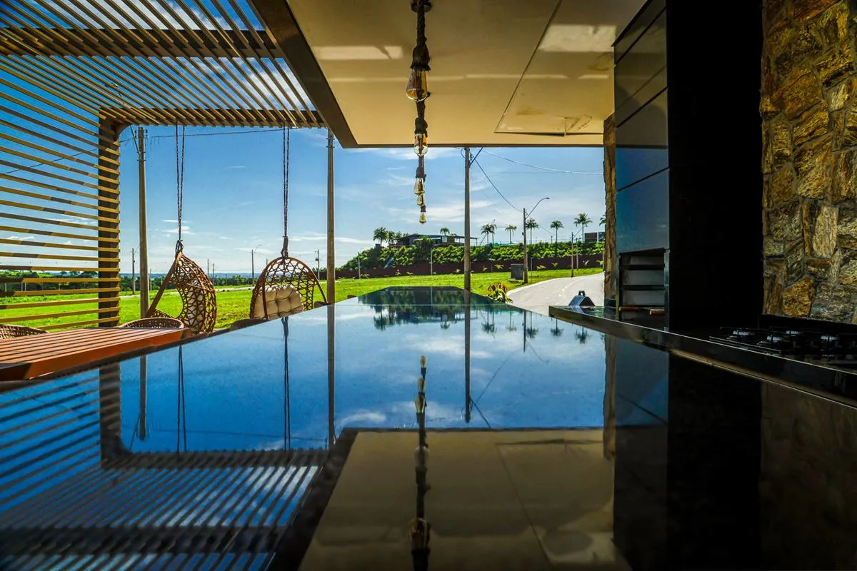 OPORTUNIDADE ÚNICA NO CONDOMÍNIO SOLARIS LAGUNA Se você busca qualidade de vida,...