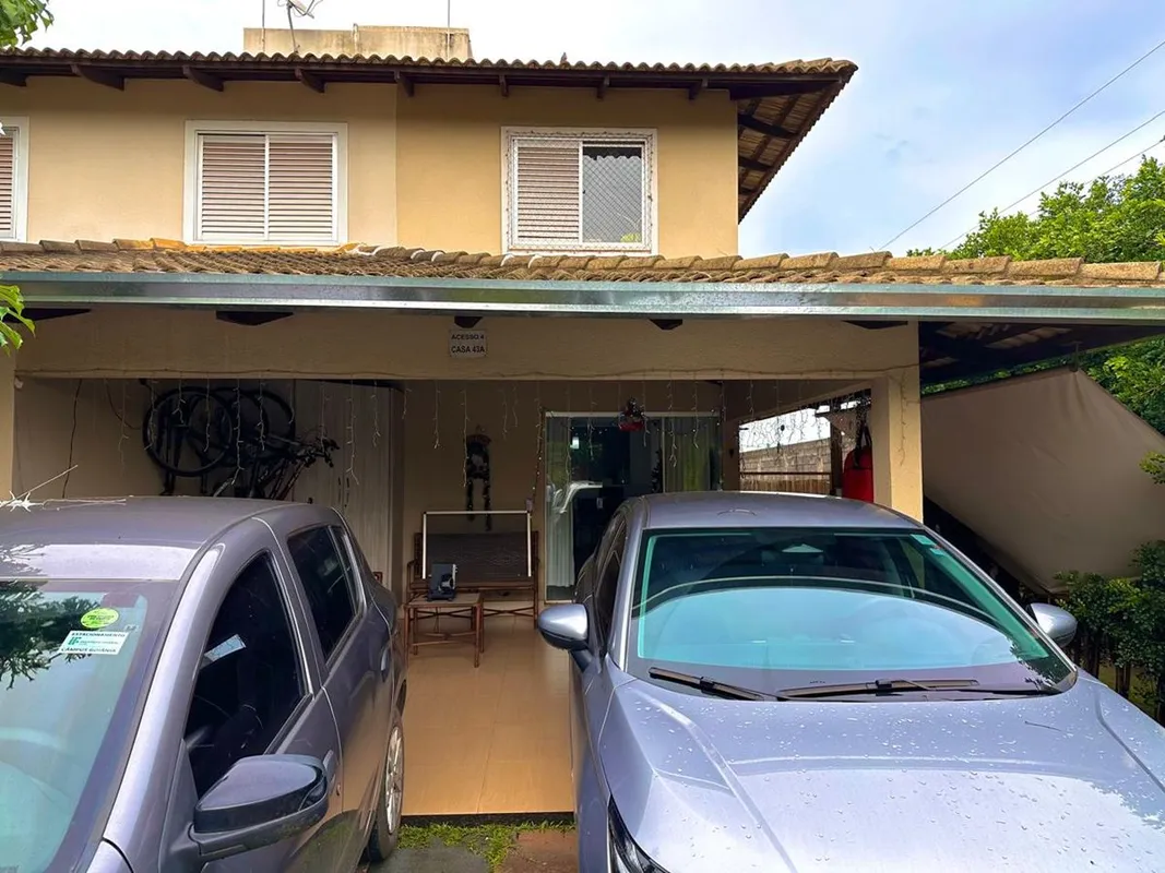 Sobrado a venda em Condomínio Fechado, localizado na av. Perimetral Norte (em fr...