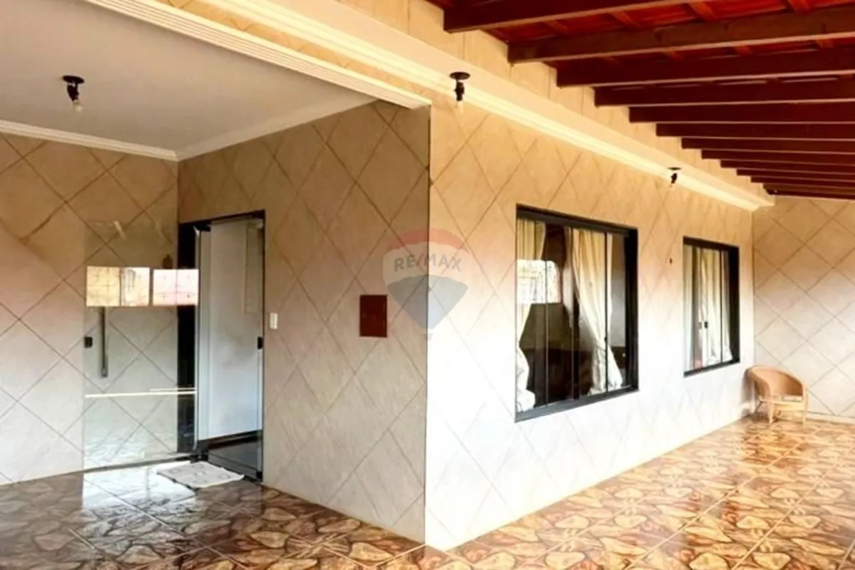 Casa residencial168,29 m² de área útil200 m² de área total4 quartos amplos1 suít...