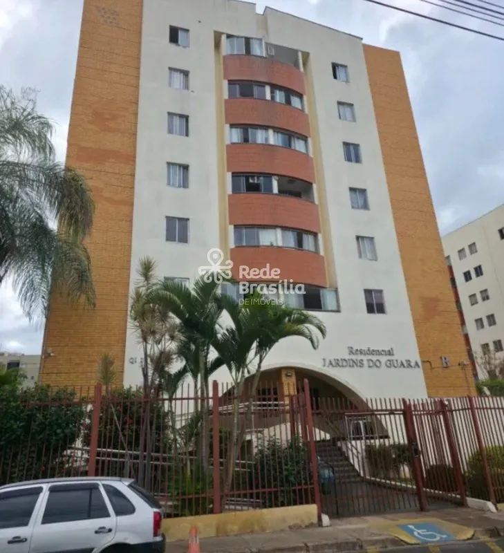 Vende apartamento medindo 54 metros quadrados de área privativa, 6o. andar, com ...