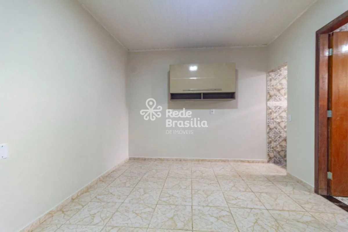 TH34876 - Qr 205 Samambaia, Casa 01 quarto, 33m². Agende sua visita! Imóvel comp...