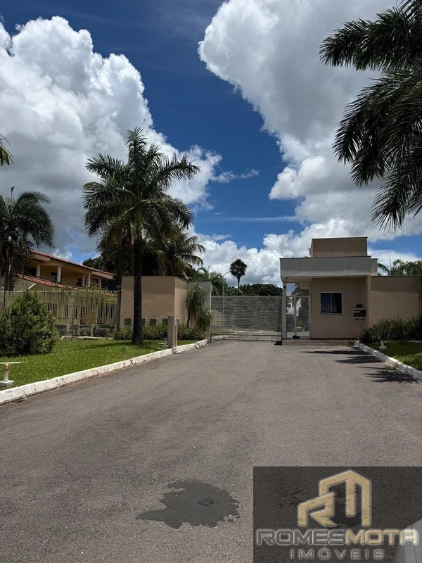 Vendo linda cada Park way Quadra 3Excelente condomínio Lote 2.500 metros ( escri...