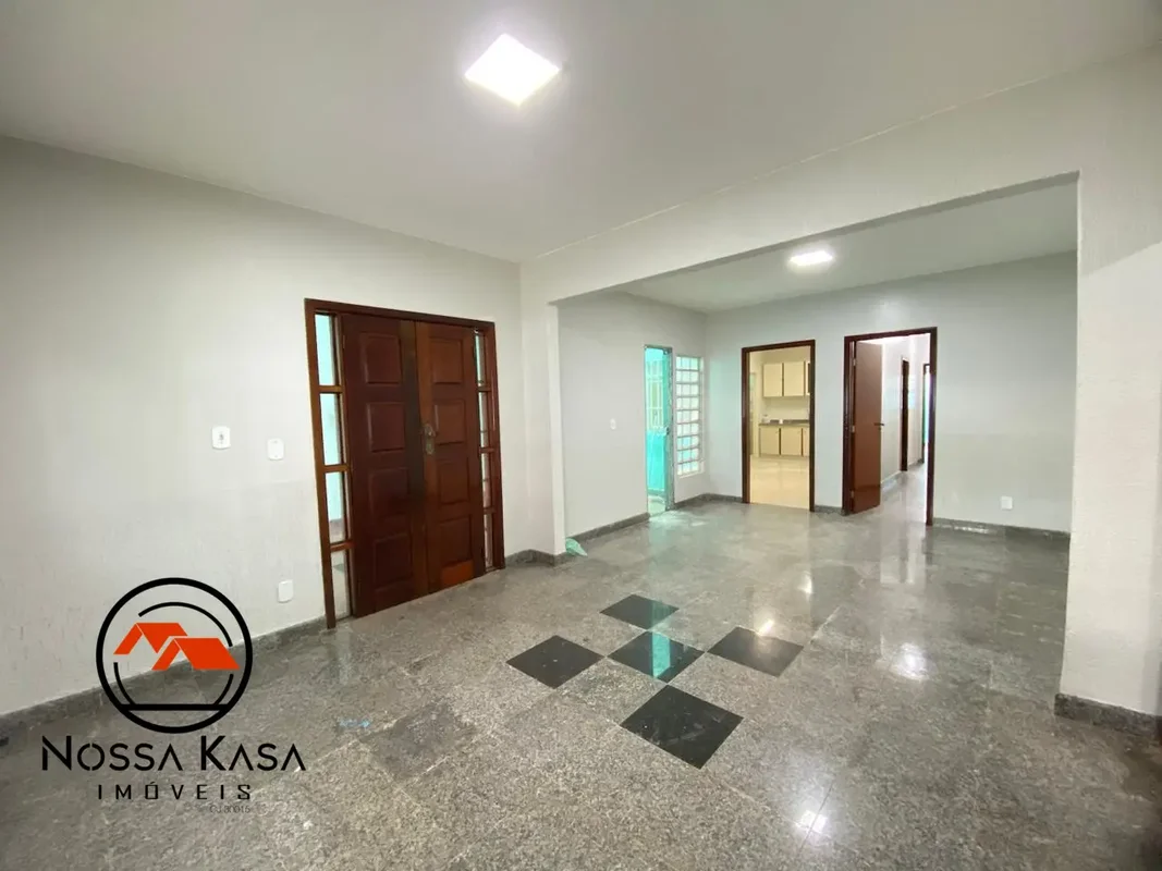 Casa 3 Quartos para Locação – QNB 17, Taguatinga Norte | Brasília/DFExcelente op...