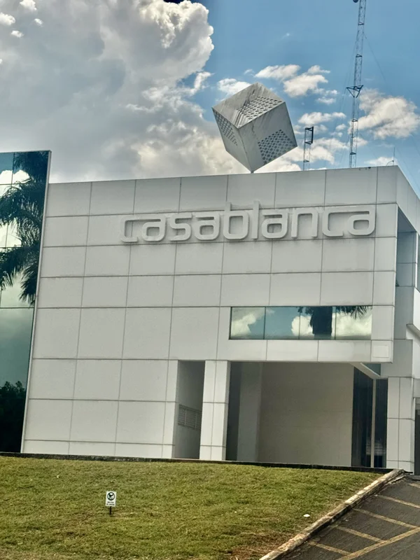 A L U G O loja no centro comercial casablanca EQS 114/115 . Oportunidade!!! Exce...