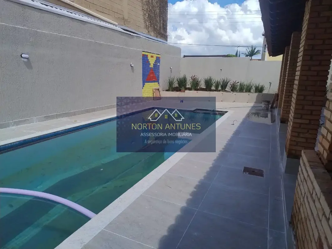 NORTON ALUGA!CASA ESPAÇOSA E ACONCHEGANTE PRÓXIMO DE TUDO!4 QUARTOS SENDO 2 SUÍT...