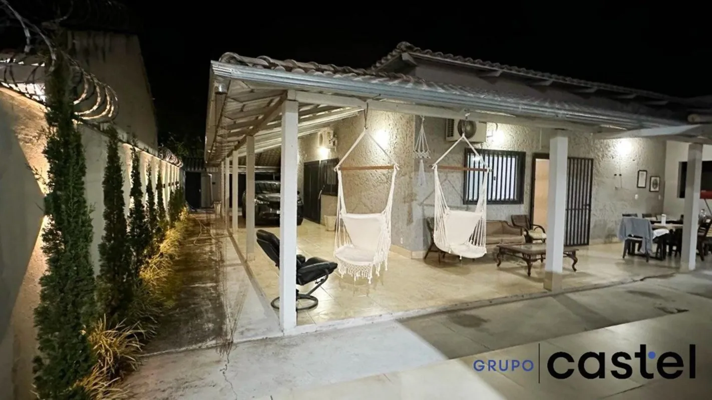 Casa Residencial Térrea à venda - Aruanã- Área do lote: 480,00 m²- Área construí...