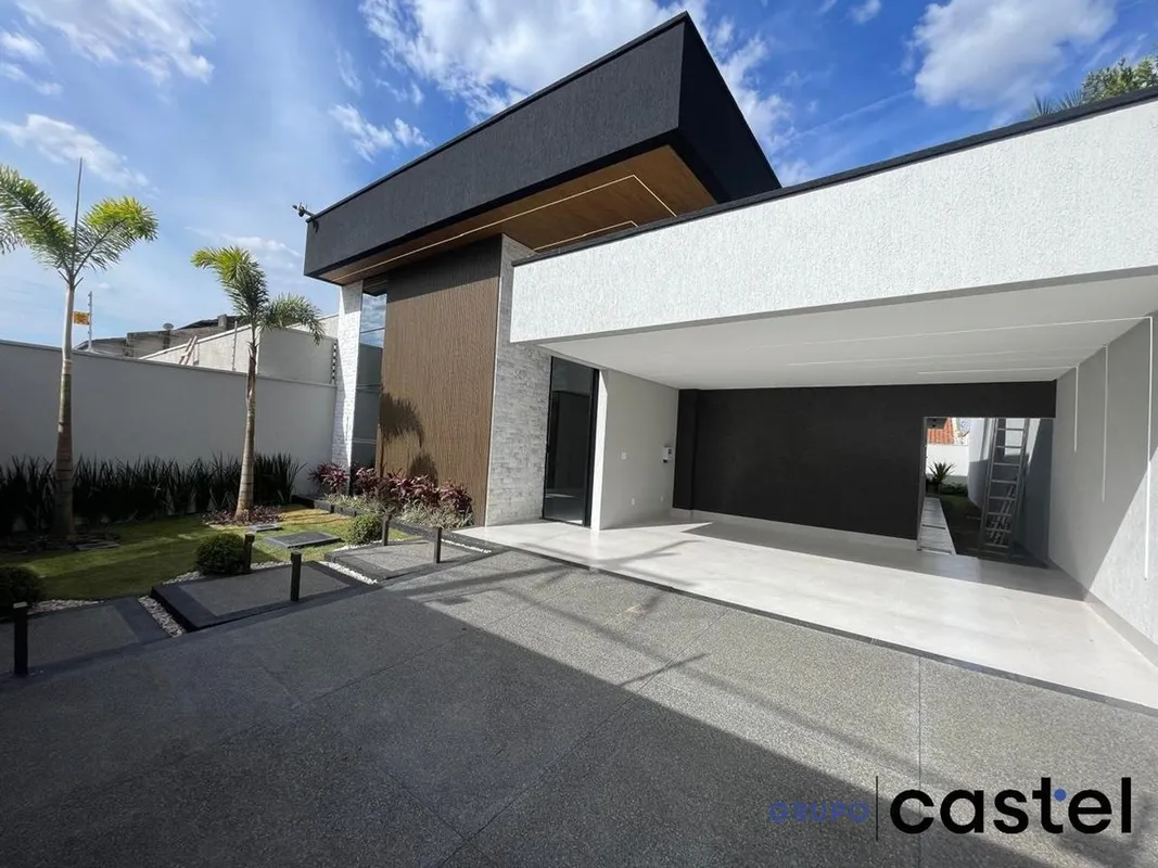 Casa - Nova, Armariada e com Piscina - Melhor localização do setor- 3 suítes ple...