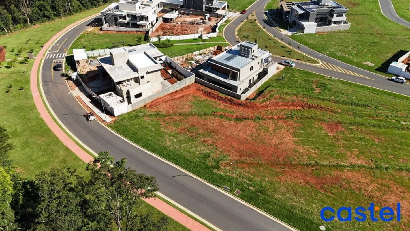 O imóvel no bairro Jardins França com 405 metros quadradosPossui playground, aca...