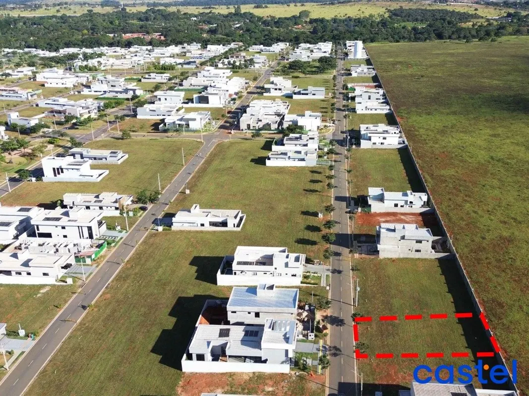 Lote no Condomínio Terras Alpha 1!Área total de 360 m², lote residencial escorri...