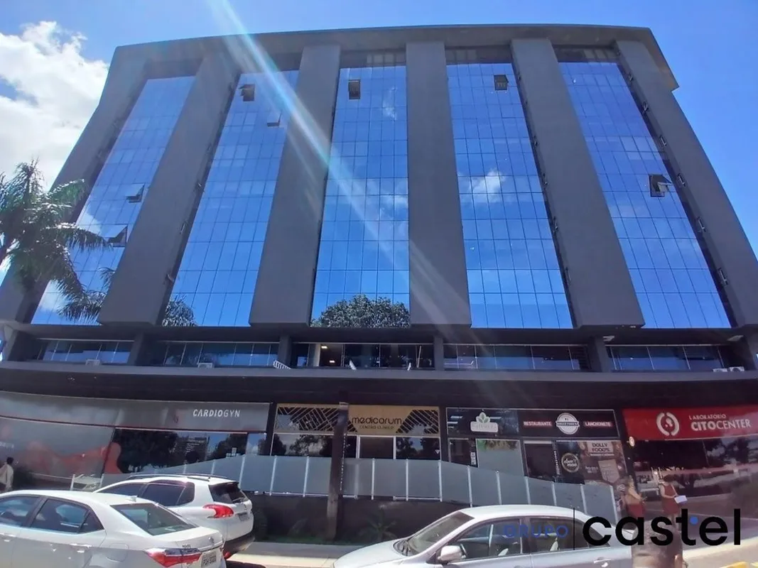 SALA COMERCIAL DE 26 METROS, BANHEIRO, RECEPÇÃO E CONSULTORIO, ELEVADOR, SETOR J...