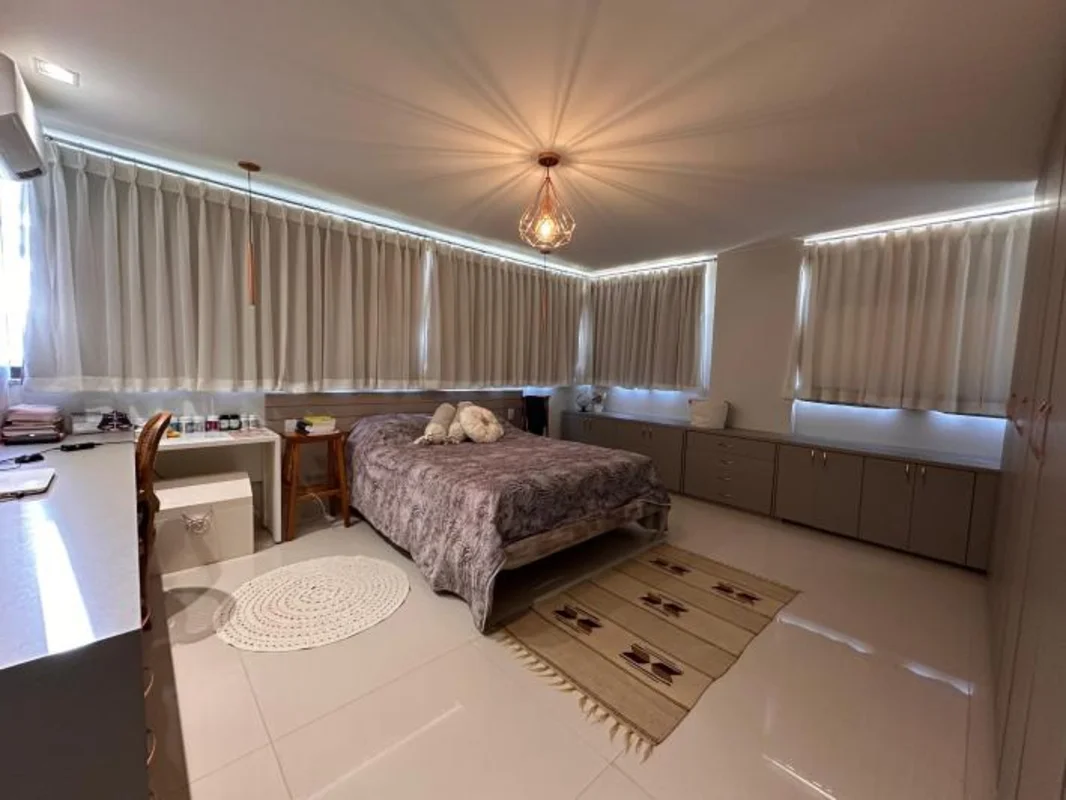 Apartamento reformado com 2 suítes - Noroeste/DF. Apartamento reformado com 123m...