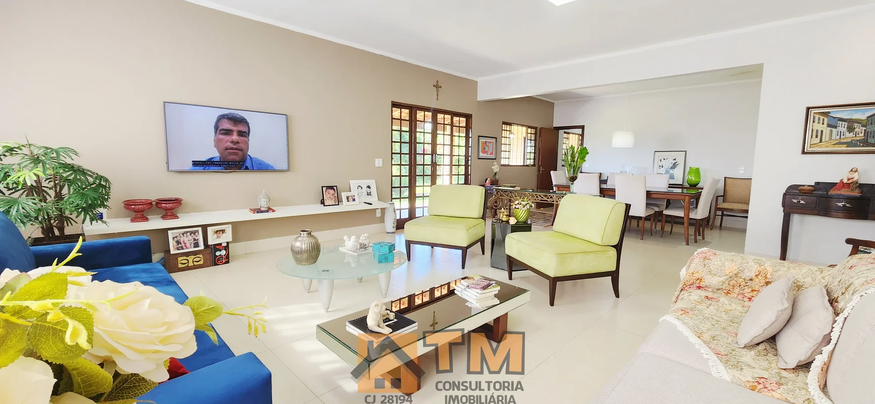 * OPORTUNIDADE* EXCELENTE CHACARA, COM LINDOS JARDINS, PARA QUEM BUSCA PAZ, TRAN...