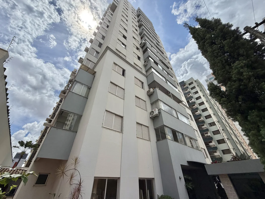 Apartamento com 99M2 muito bem distribuído e elaborado em sua planta arquitetôni...