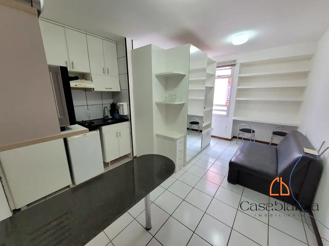 Excelente kitnet dividida e mobiliada no Sudoeste: - Área privativa de 22,94 m²;...