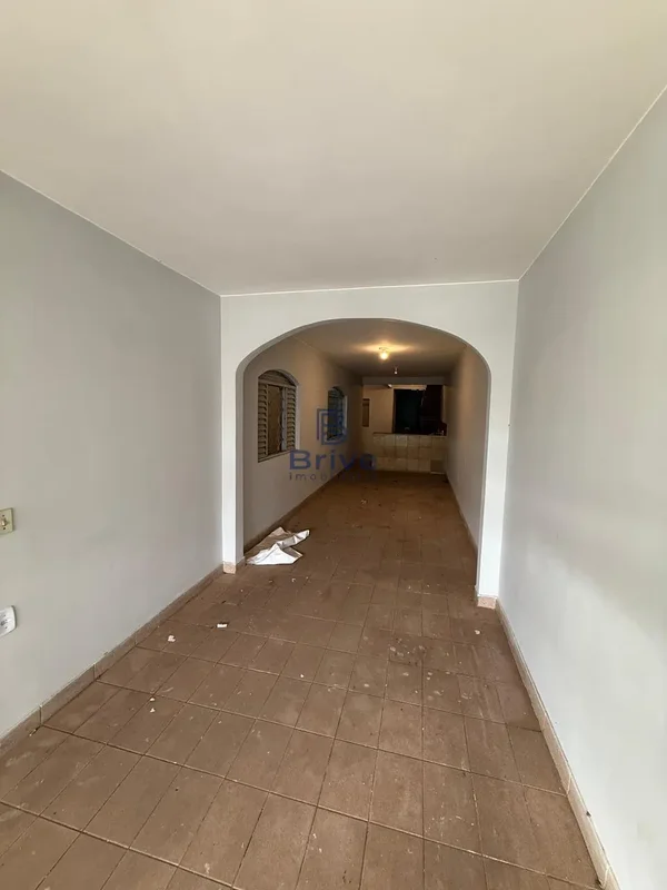 Excelente oportunidade de alugar uma casa aconchegante, funcional e muito bem lo...