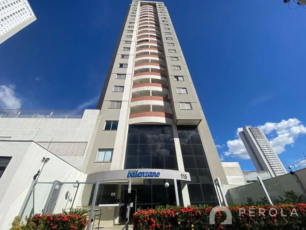 Apartamento com dois quartos sendo uma suíte, banheiro social, sala para dois am...