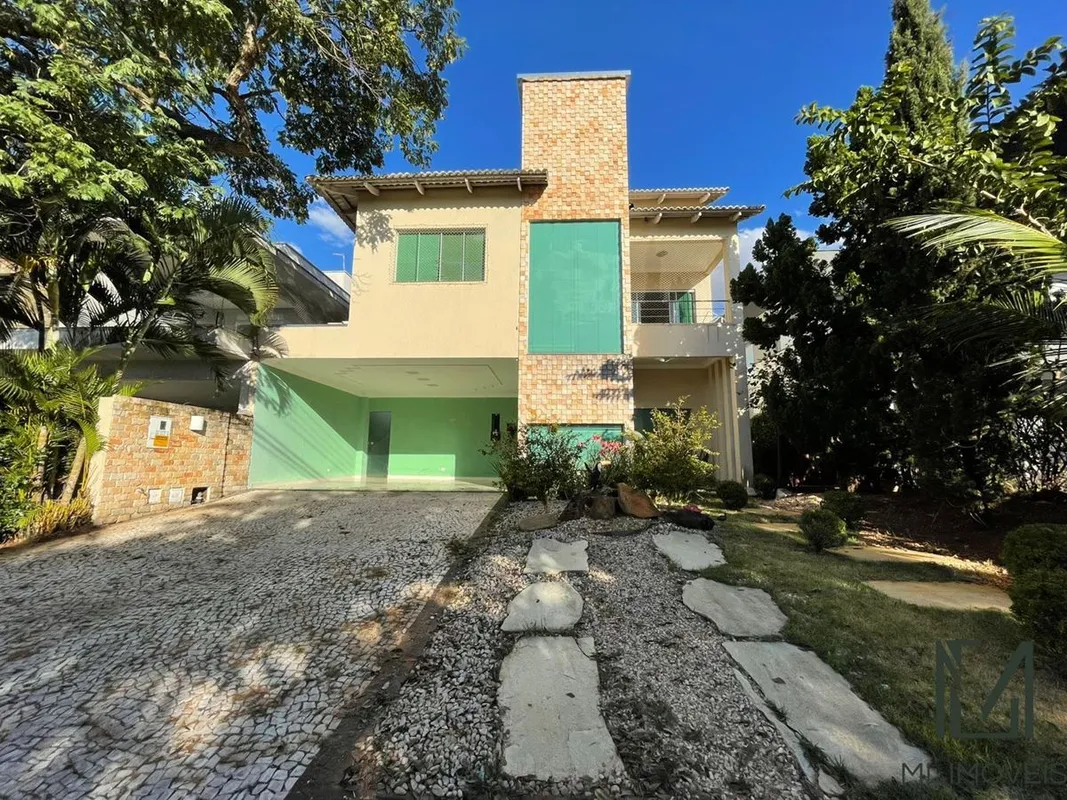 Sobrado no Jardins Madri, em Goiânia.Lote 370m²Área - 296m²5 suítes (1 suíte no...